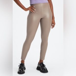 NWT Fabletics Vegan Leather Pull On Legging in “Willow Bark,” M